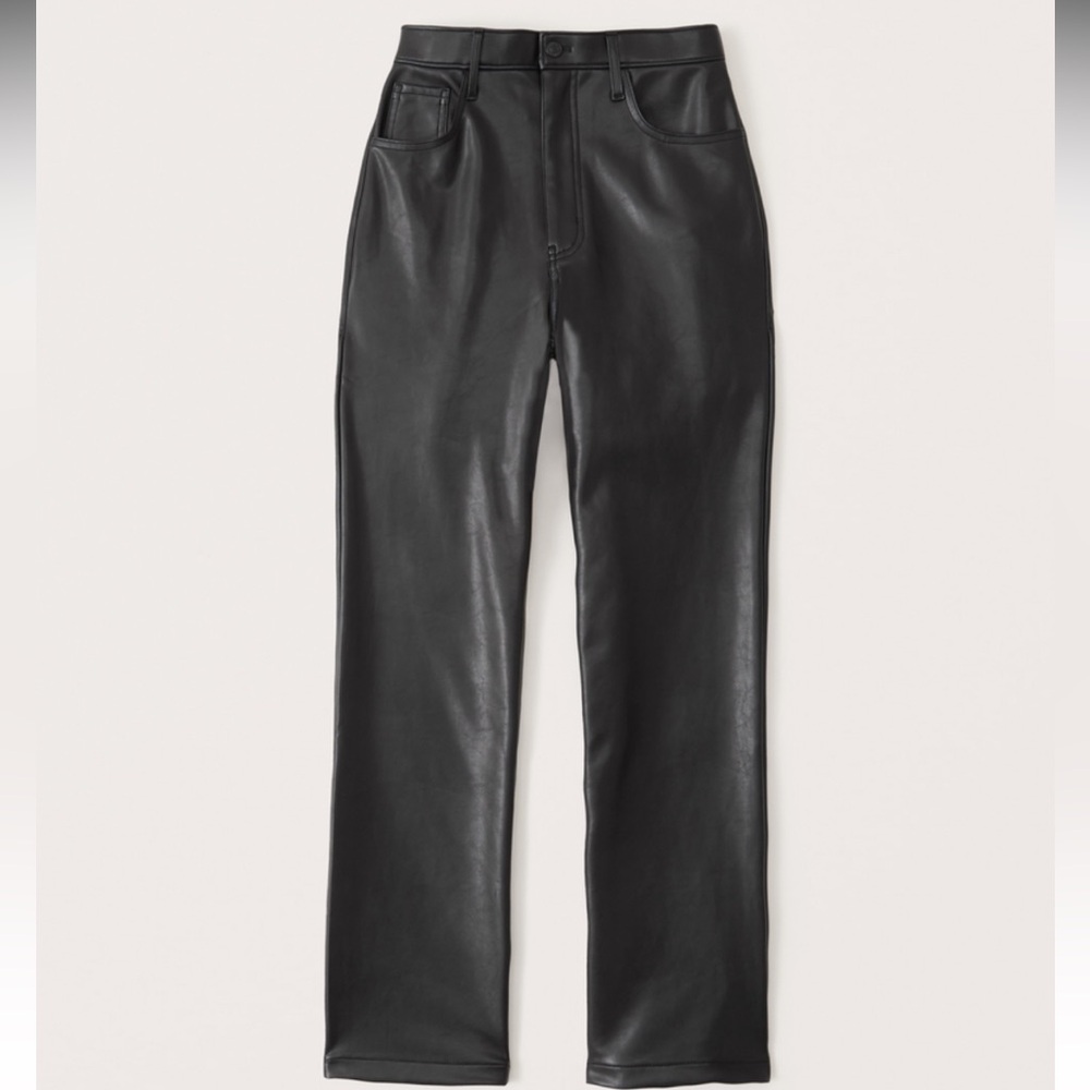 Abercrombie 90’s Straight Leather Pants 23R (000)